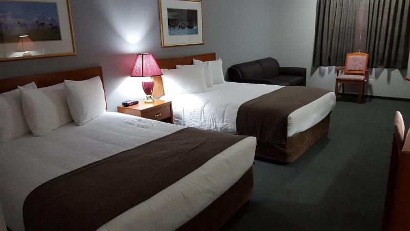 Surestay Plus Hotel By Best Western Lethbridge Esterno foto