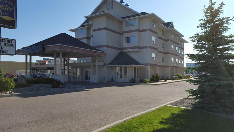 Surestay Plus Hotel By Best Western Lethbridge Esterno foto